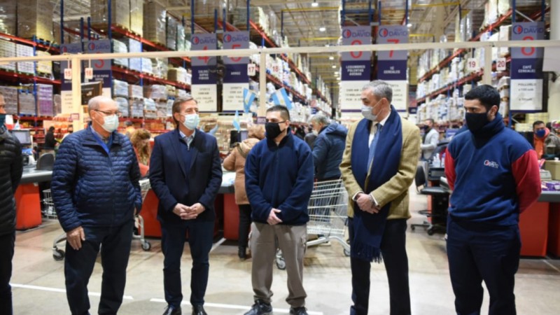 Programa Enlazados: Suarez visitó a los trabajadores que quedaron efectivos en Oscar David
